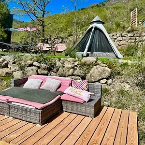 https://tipi-sous-les-toiles.fr-provencehotel.com